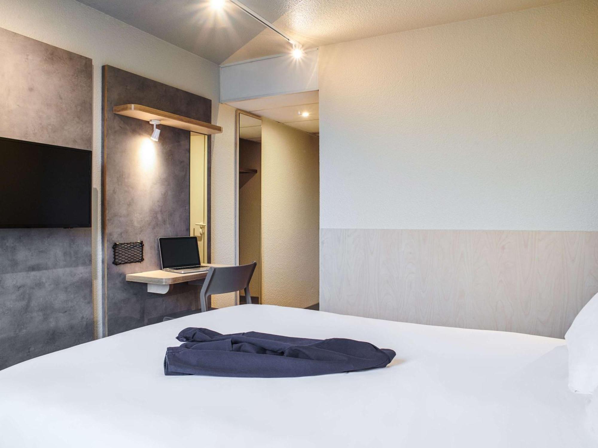 Hotel Ibis Budget Nantes Ouest Atlantis Coueron Couëron Exterior foto