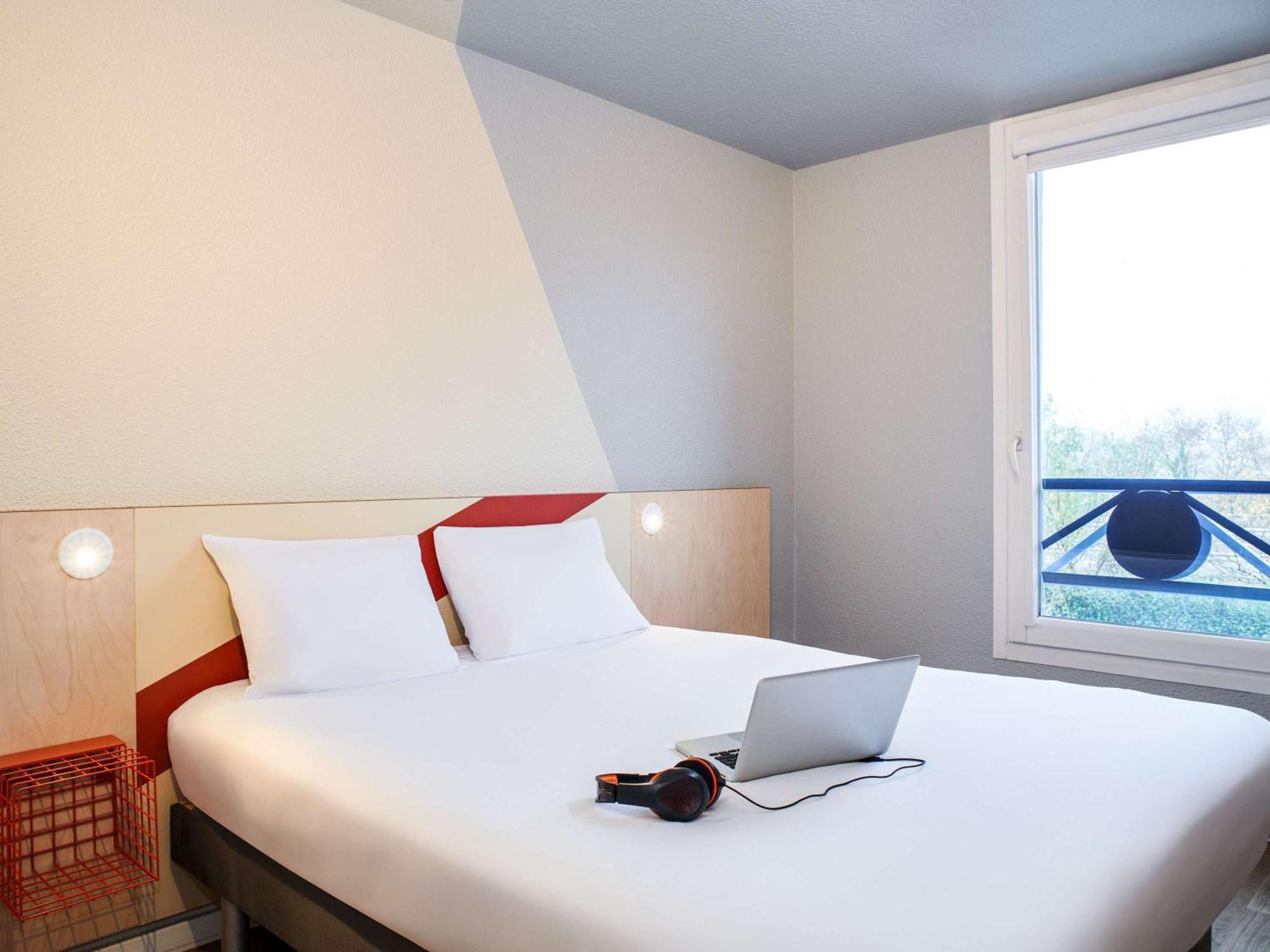 Hotel Ibis Budget Nantes Ouest Atlantis Coueron Couëron Exterior foto