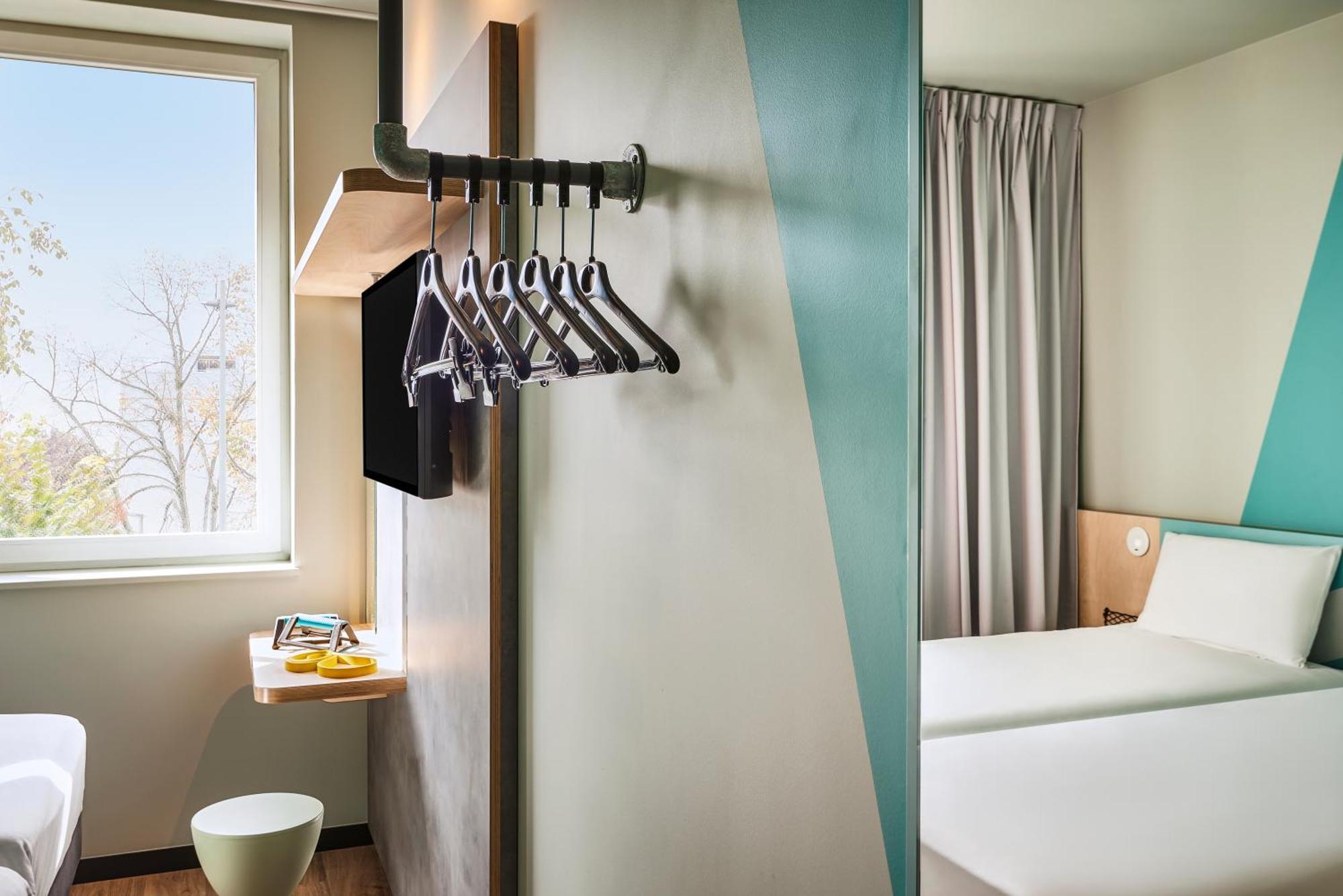 Hotel Ibis Budget Nantes Ouest Atlantis Coueron Couëron Exterior foto
