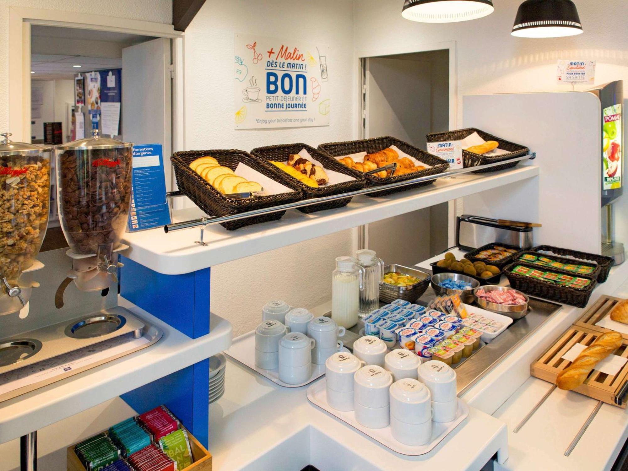 Hotel Ibis Budget Nantes Ouest Atlantis Coueron Couëron Exterior foto