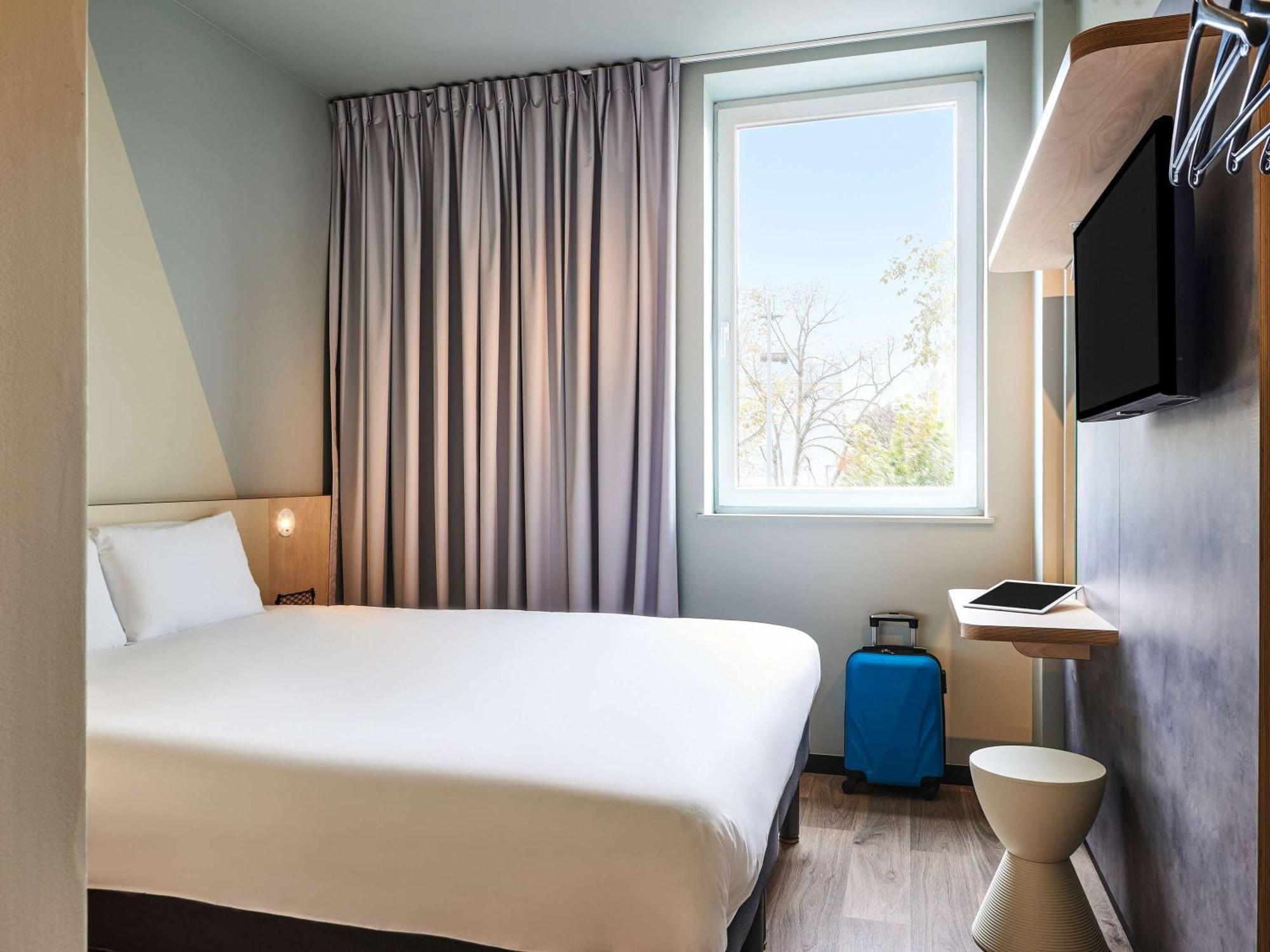 Hotel Ibis Budget Nantes Ouest Atlantis Coueron Couëron Exterior foto